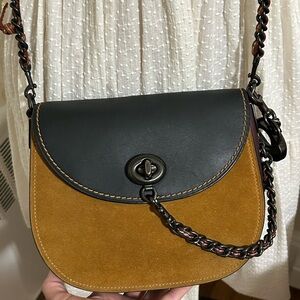 Coach Saddle Turnlock Crossbody Bag with Chain Strap